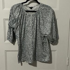 Ann Taylor Black and White Patterned Blouse